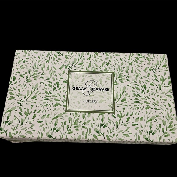 Elegant Serving Set - New in Box - Picture 2 of 2